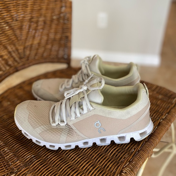 Womens on running shoes size 9 - Picture 2 of 5